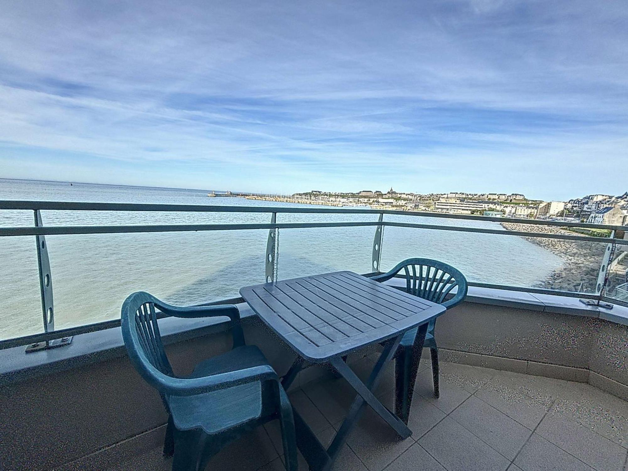 Appartement Avec Balcon, Proche Des Plages Et Commerces - Fr-1-361-89 Granville Exterior photo